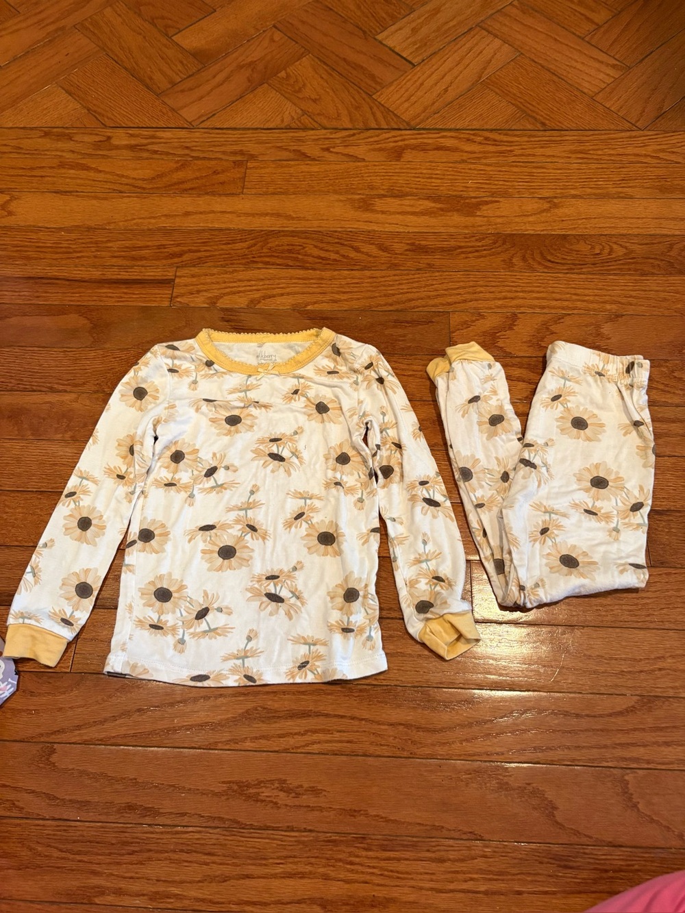 Girls' Sunflower Print Pajama Set - Cream & Yellow